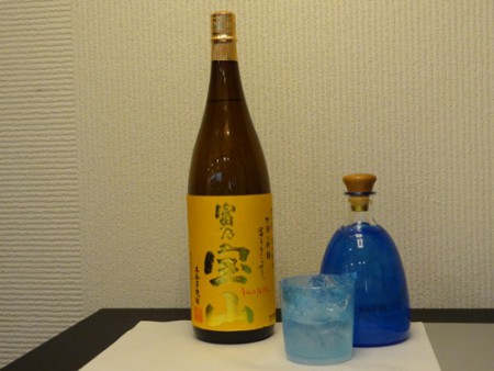 「富乃宝山」2011年モンドセレクション金賞受賞、柑橘系の爽やかな香りに焼酎のイメージを変えさせられます。